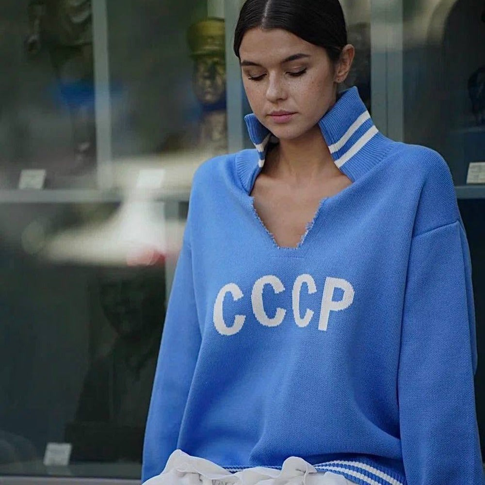Graphic Pullover Sweater with Striped Collar for Women - Azzurra