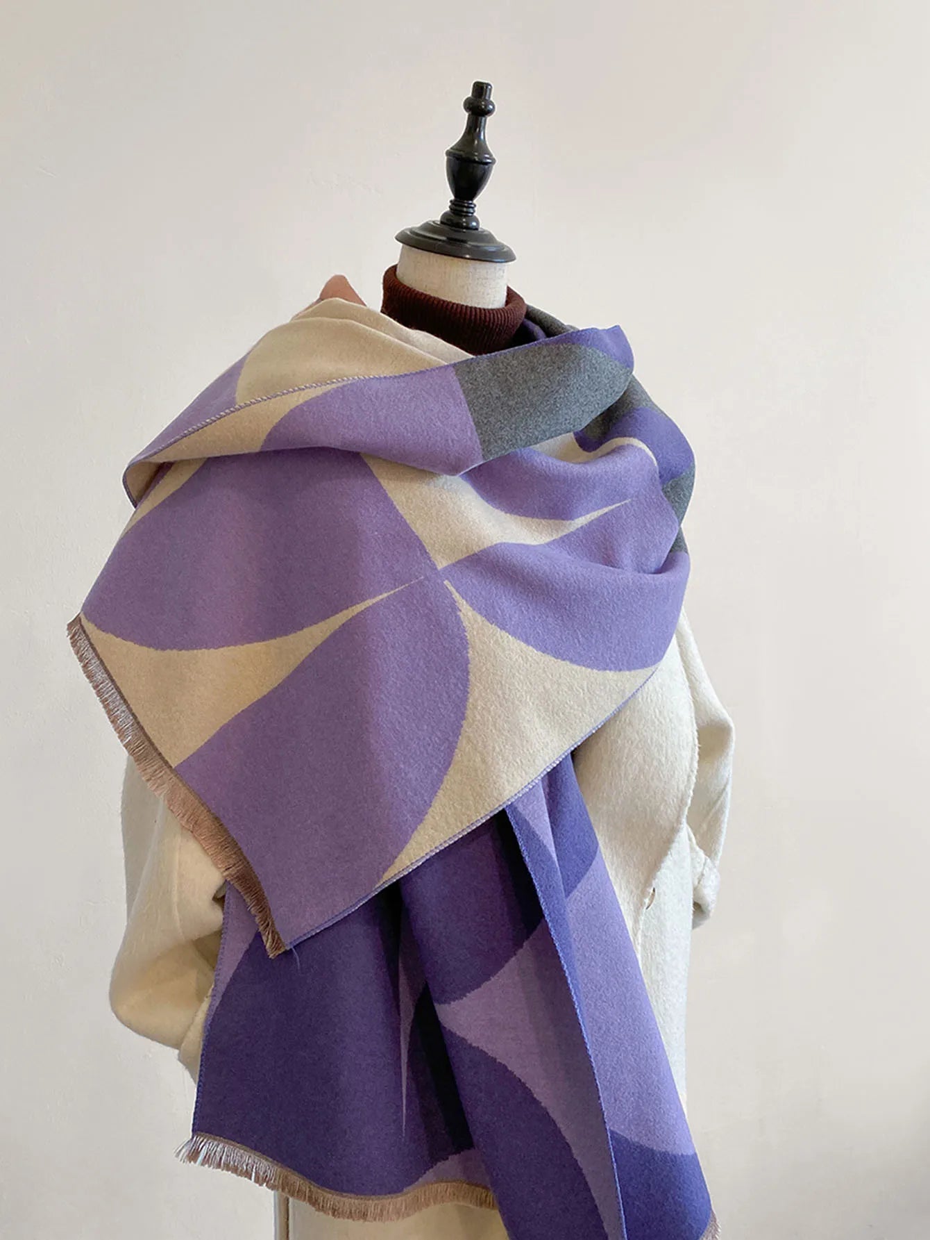 Women’s Reversible Geometric Oversized Scarf | Winter
