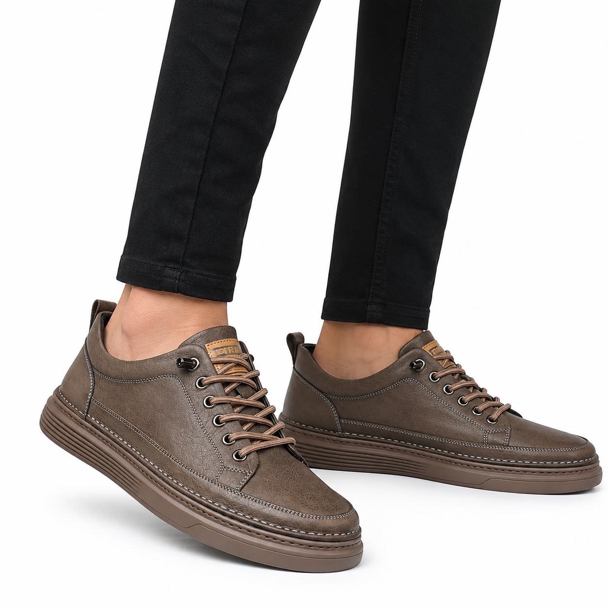 Men's Casual Lace-Up Low-Top Sneakers