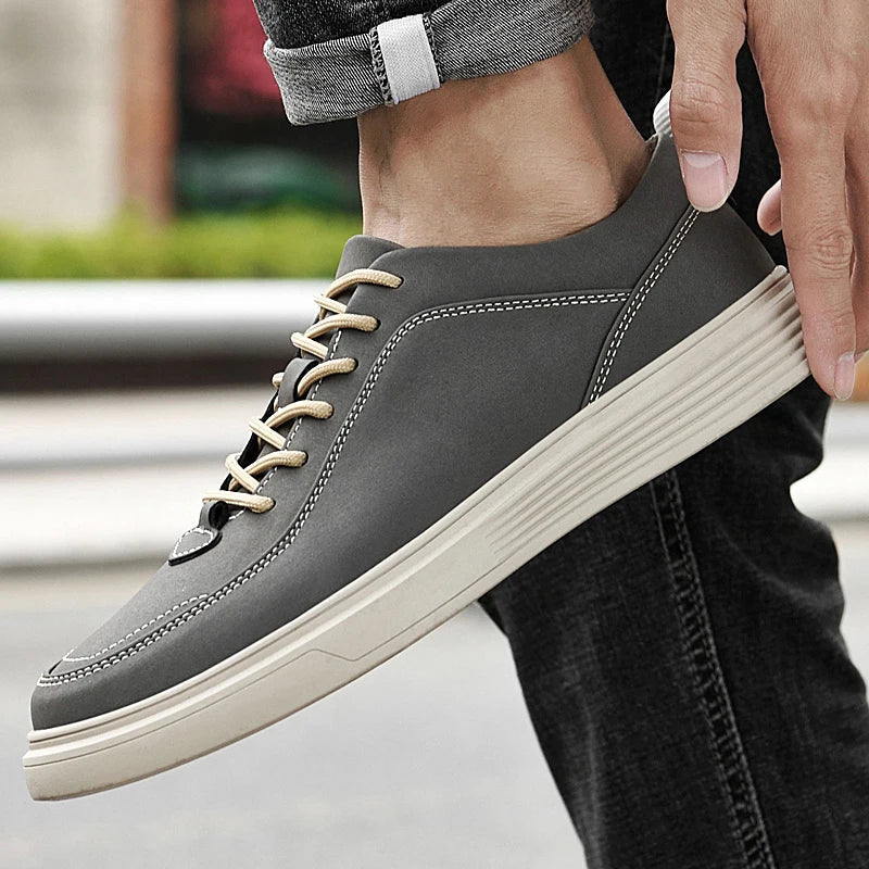 Men's Minimalist Low-Top Walking Sneakers | Smart Casual