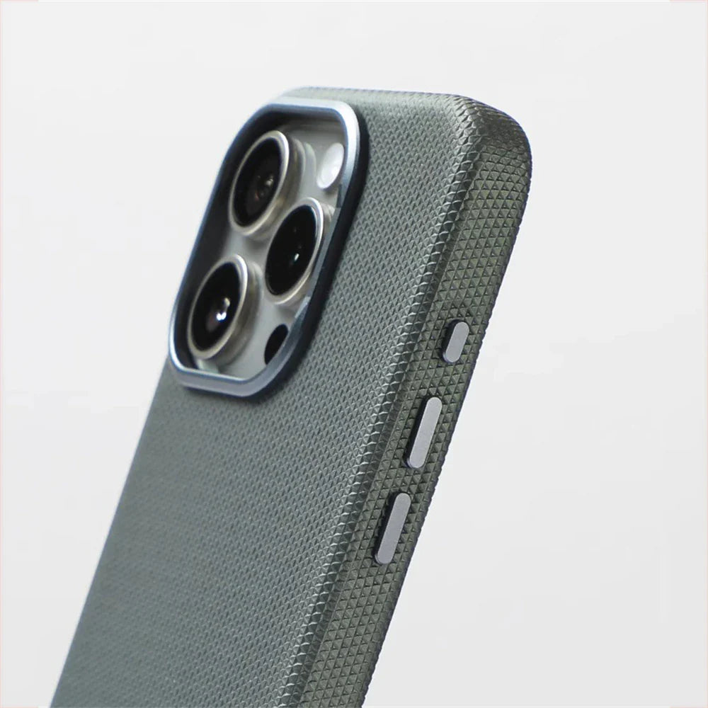 Two-Tone Minimalist MagSafe iPhone Case