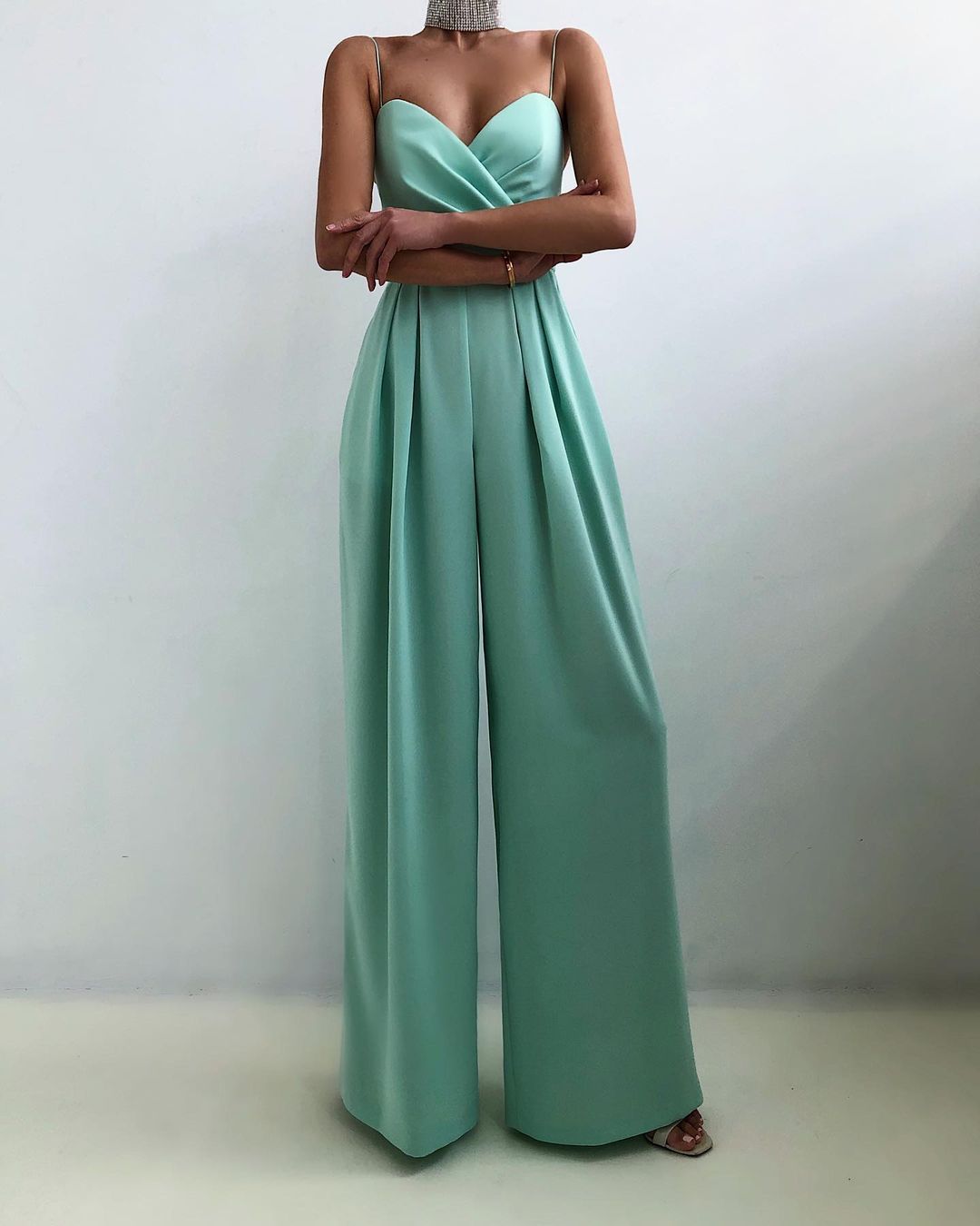 Women's Wide Leg Pleated Jumpsuit with Spaghetti Straps